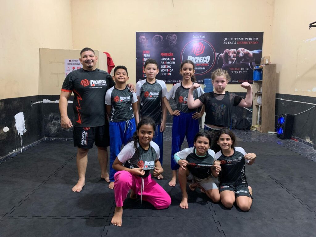 turma de jiu jitsu da academia pacheco jiu jitsu